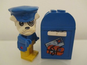 Boris Bulldog and Mailbox 2