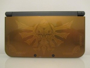 New 3DS XL Hyrule Inside 1