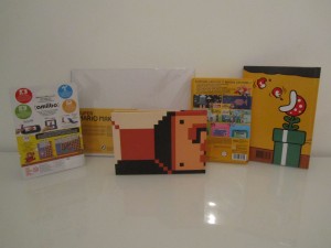 Super Mario Maker Collector Inside 2