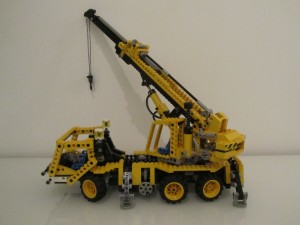 Pneumatic Crane Truck A8