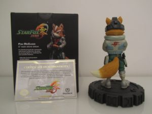 Statuette Fox McCloud Back